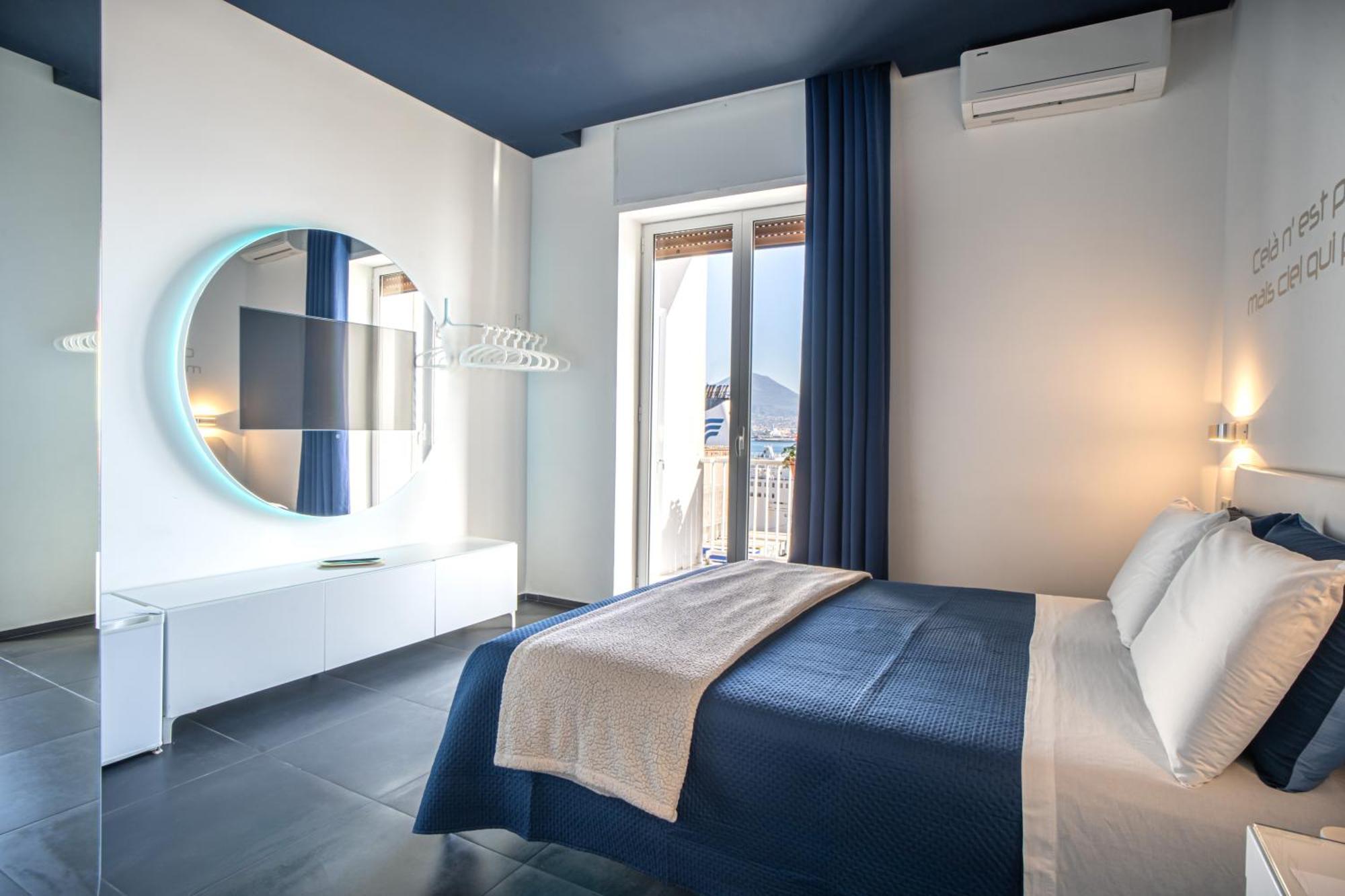 Skyhouse Beverello Napoli Eksteriør billede