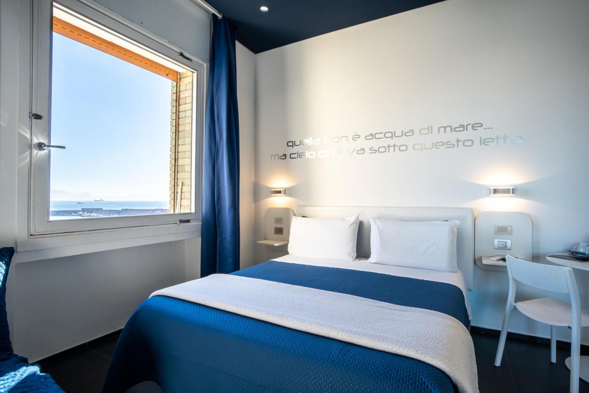 Skyhouse Beverello Napoli Eksteriør billede