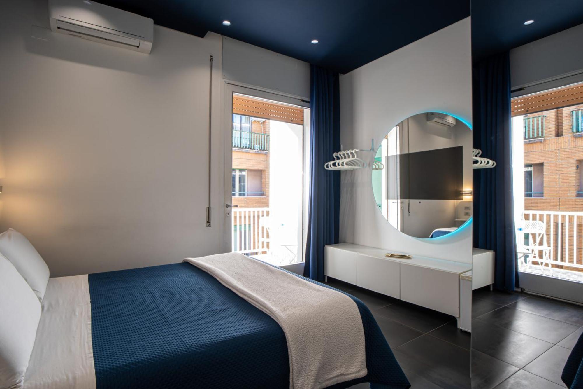 Skyhouse Beverello Napoli Eksteriør billede