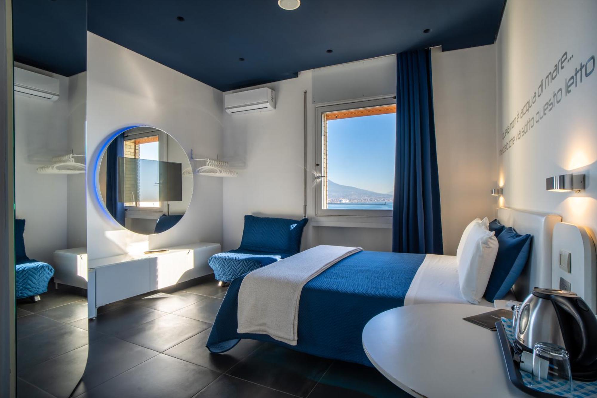 Skyhouse Beverello Napoli Eksteriør billede