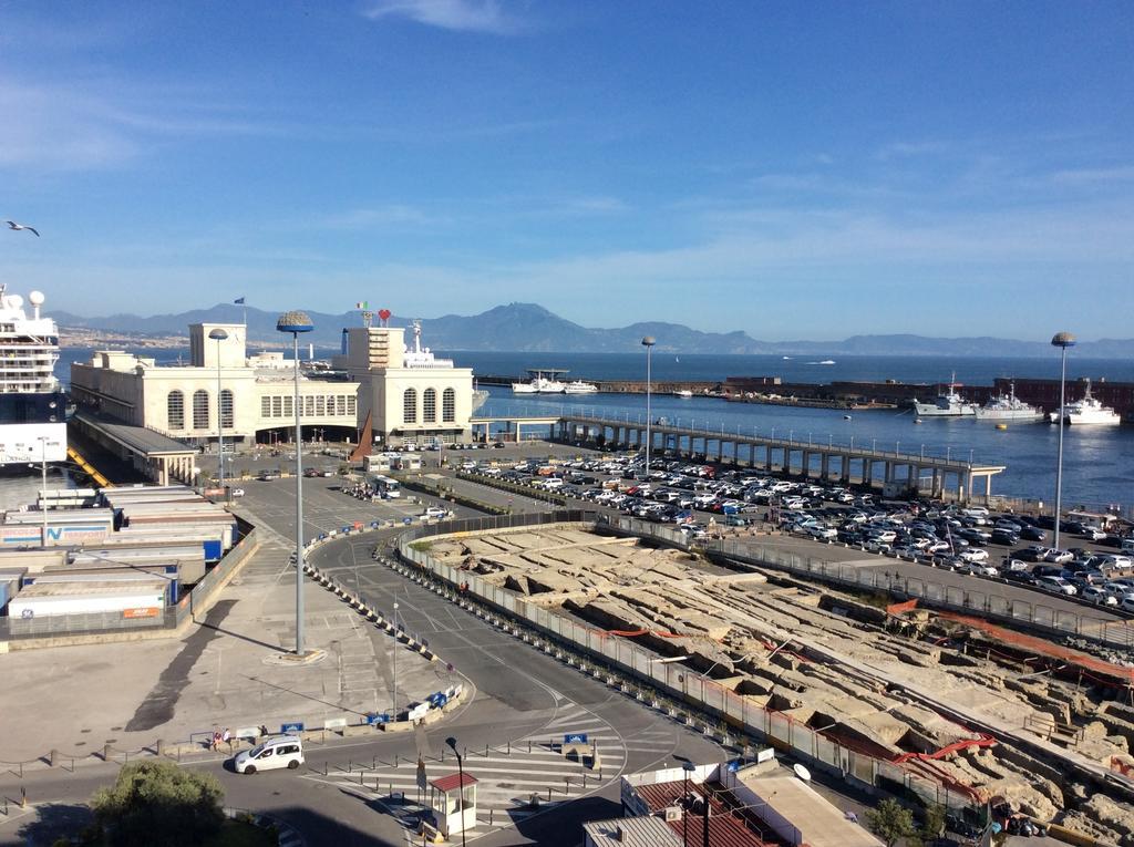 Skyhouse Beverello Napoli Værelse billede